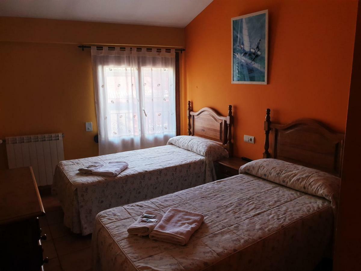 Hotel Torres de Albarracín Exteriör bild